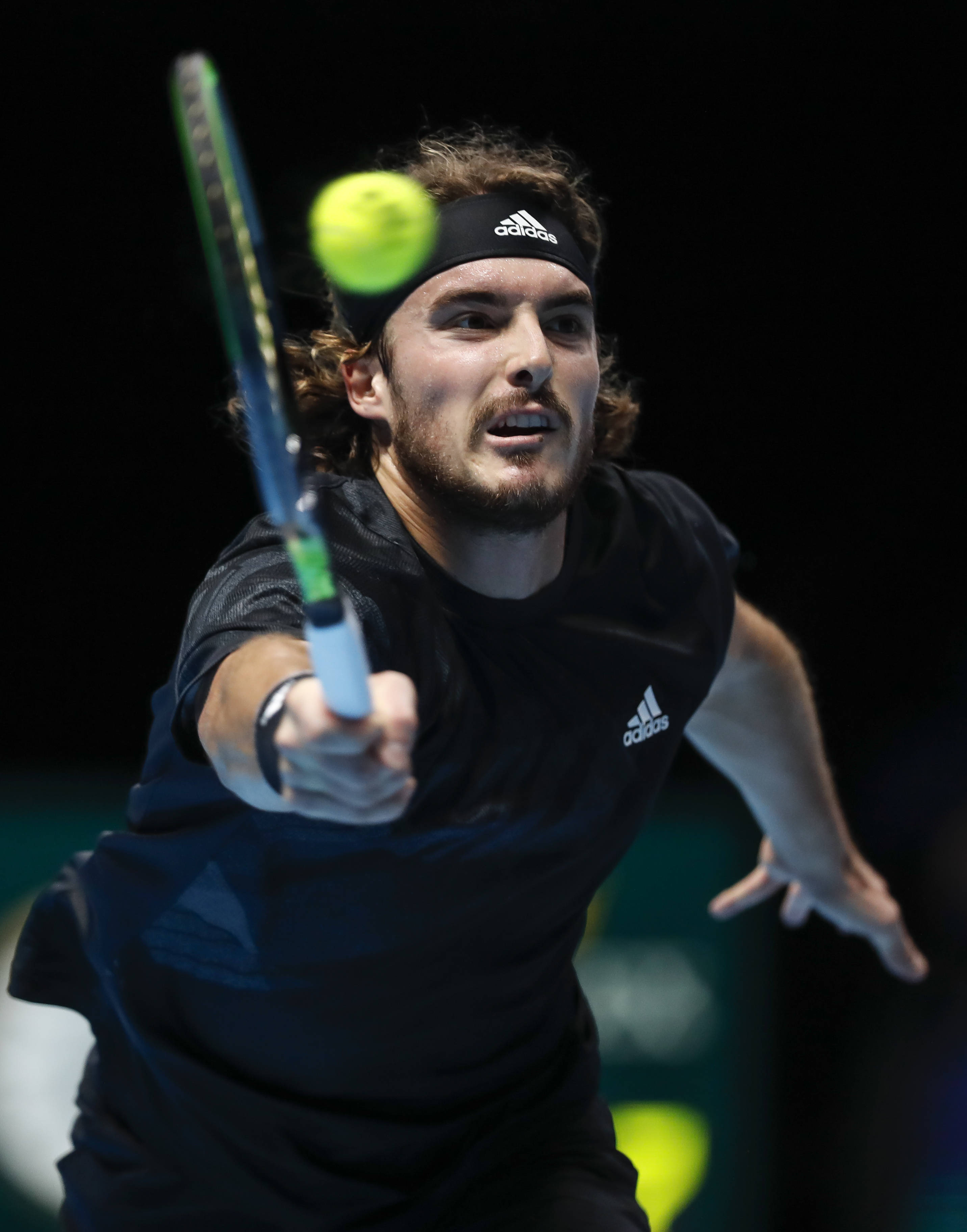 意大利网球队绝地反击法国网球队，西西帕斯绝境逆转