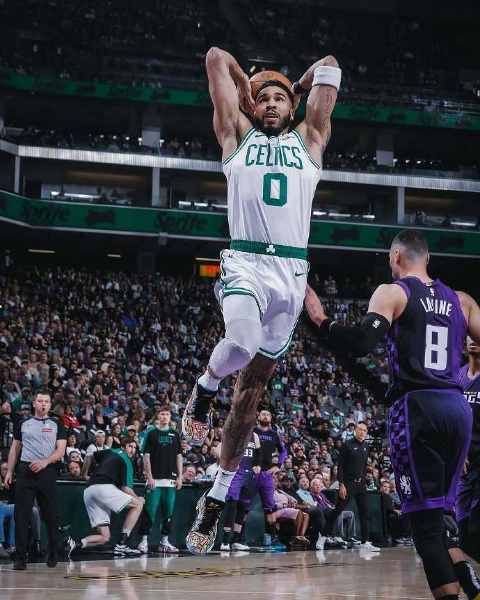 包含希腊男篮逆转塞尔维亚男篮,塔图姆一己之力扛起全队的词条 包含希腊男篮逆转塞尔维亚男篮,塔图姆一己之力扛起全队的词条