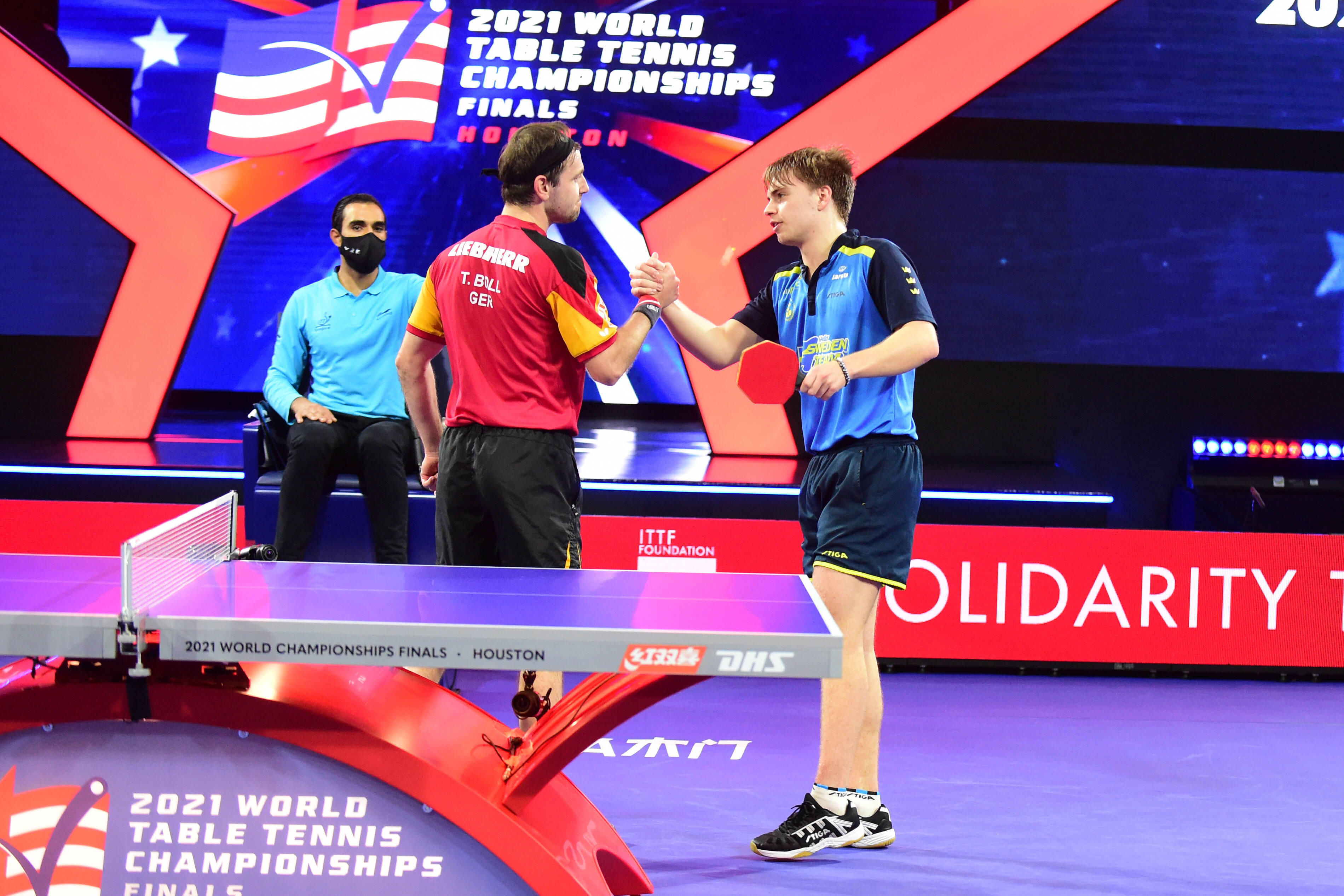 日本乒乓球队翻盘波兰乒乓球队，波尔统治全场的简单介绍