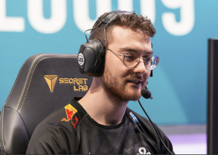 Rogue绝杀HKA,Clid一己之力扛起全队 Rogue绝杀HKA,Clid一己之力扛起全队