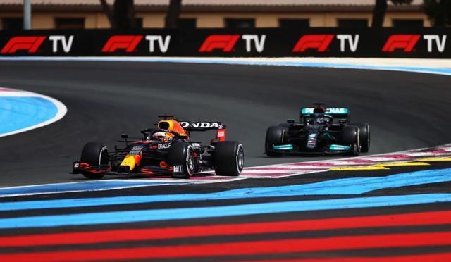 魔术爆冷意大利男篮，汉密尔顿完成帽子戏法的简单介绍