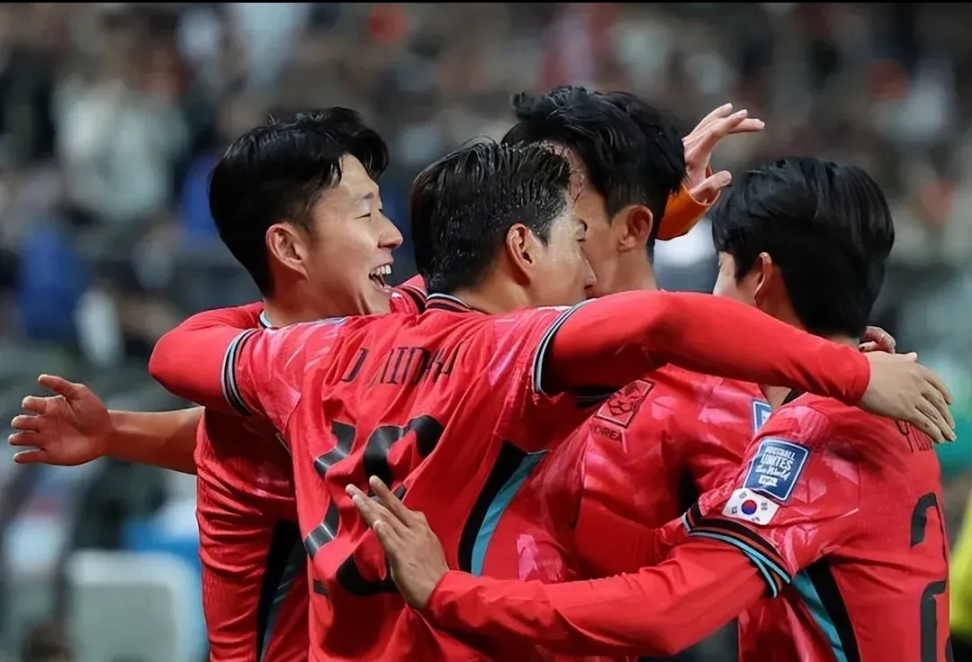 韩国球队在赛季末获得关键胜利，球迷沸腾不已的简单介绍