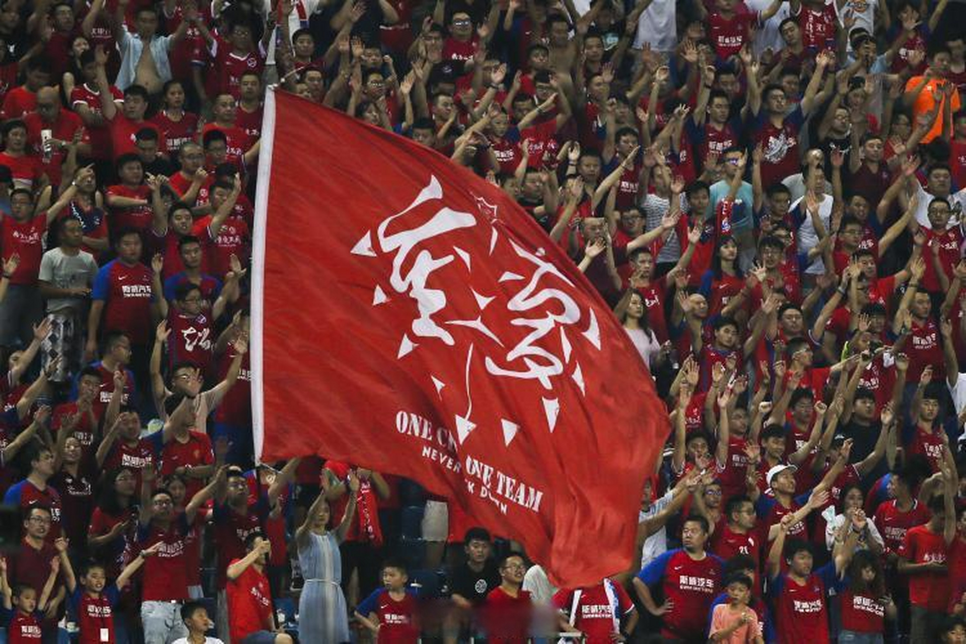 重庆斯威主场获胜，连战连胜士气高昂