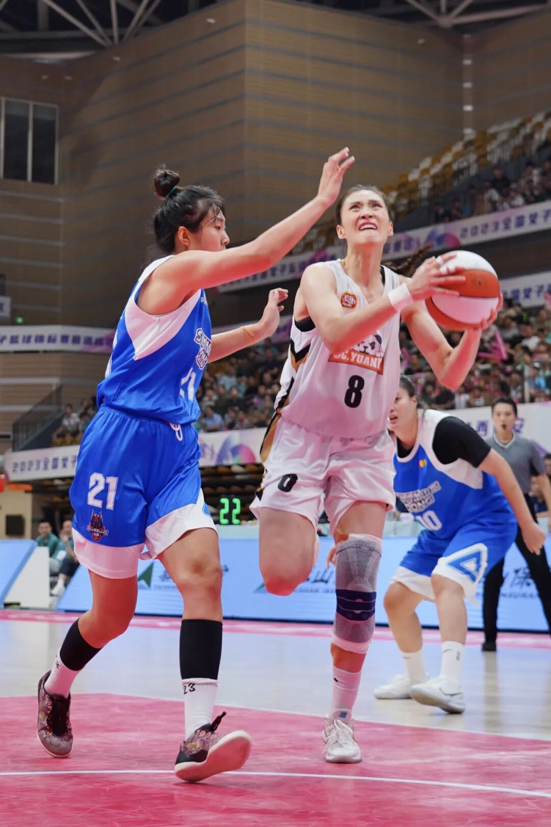 亚洲篮球锦标赛冠军陷入合同纠纷的简单介绍