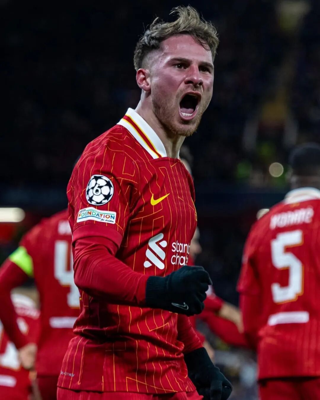 包含利物浦追赶成功，势不可挡！的词条