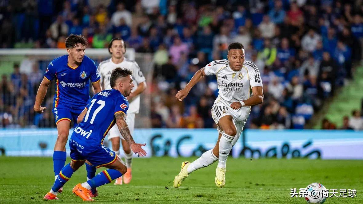 包含阿贾克斯客场大胜皇家马德里的词条