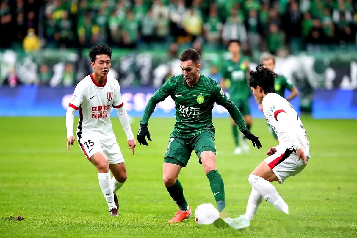 关于热门对决引发球迷狂热，全球关注度居高不下的信息