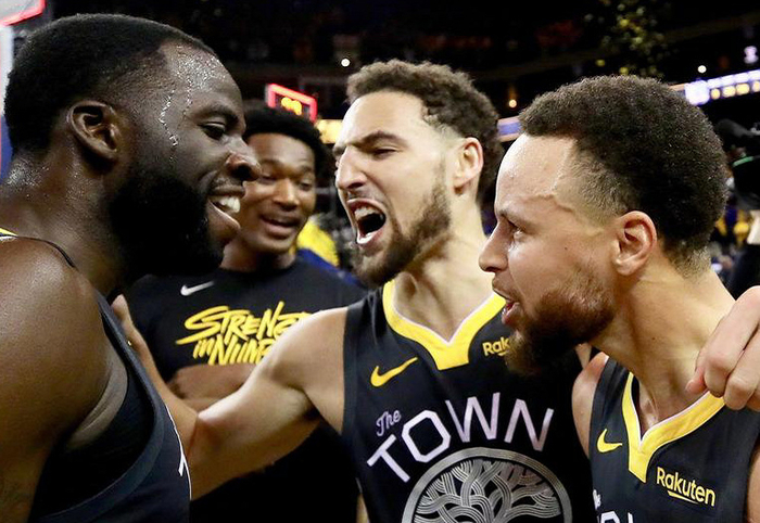 包含危机四伏!女队员在比赛中逆境克服的词条 包含危机四伏!女队员在比赛中逆境克服的词条