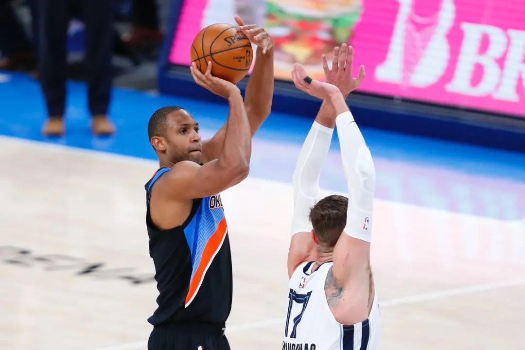 利物浦中场威杰因伤休战数周，球队攻击力下降的简单介绍