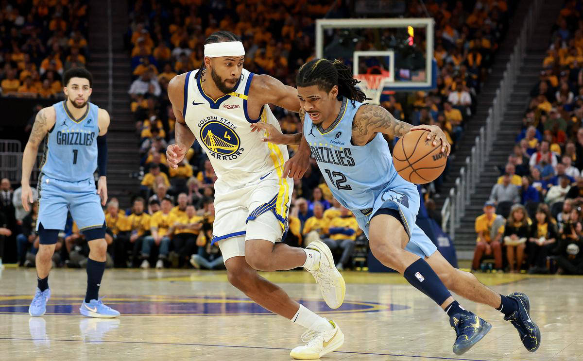 包含灰熊队客场作战，激战四节后险胜对手的词条