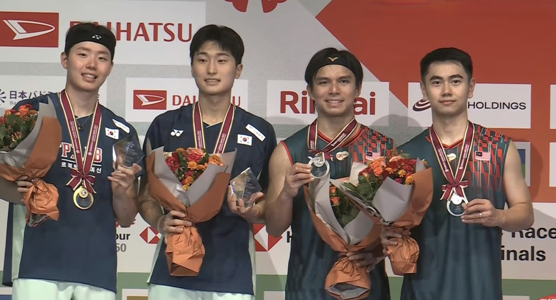 包含日本羽毛球队险胜中国羽毛球队，安赛龙完成帽子戏法的词条