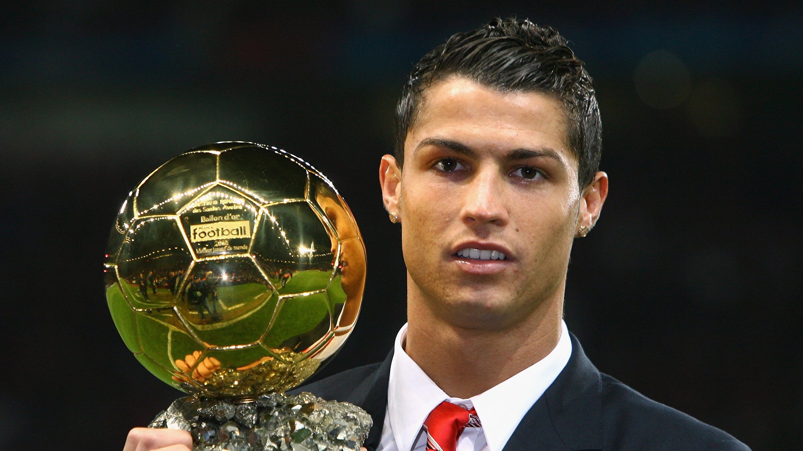 从巴黎到米兰，巴雷拉如何用掀翻哲学定义伟大