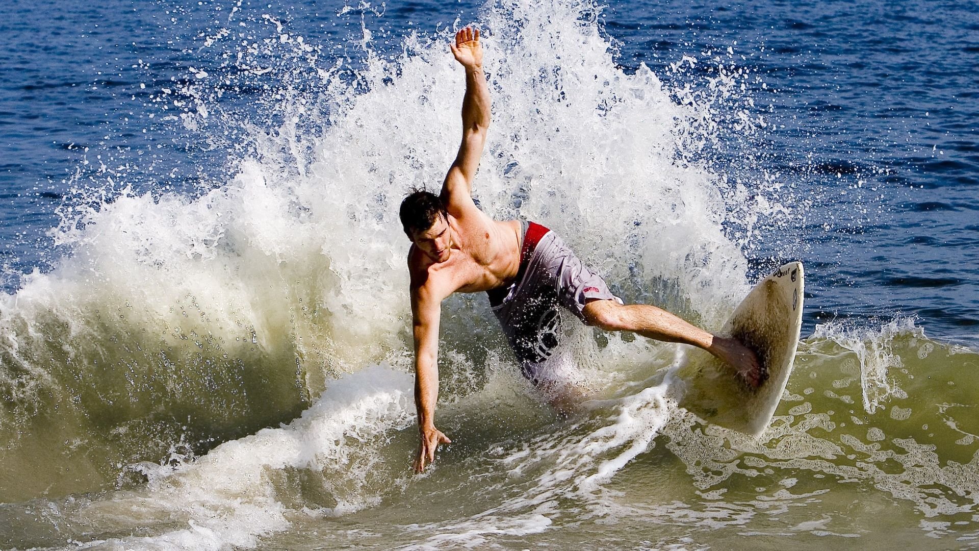 法国队轻取马来西亚队，戴资颖状态火热—羽坛双线战报，欧洲劲旅崛起与亚洲女单的统治力